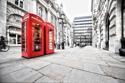 Фотообои красные телефонные будки в Англии